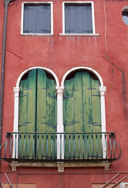 Balkon v Benátkách — Stock fotografie