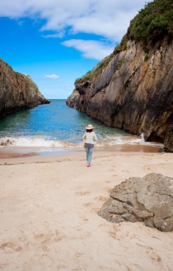 nueva de llanes Beach