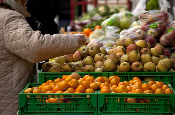 Vruchten op de markt — Stockfoto