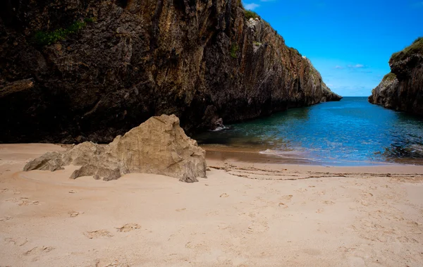 Beach of Nueva de Llanes — Stock Photo, Image