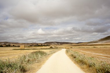 İspanyol kırsal kesimde yol