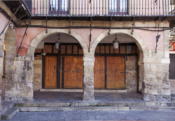 Antiguo arco en la ciudad de León — Foto de Stock