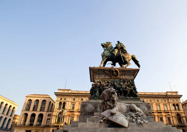 Пам'ятник Віктору Емануїлу Ii, Мілан — стокове фото