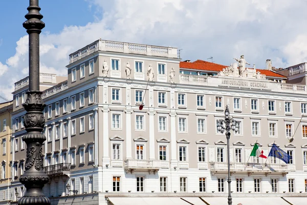 Edifício na praça da unidade, Trieste — Fotografia de Stock
