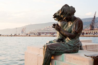 Le sartine, Trieste heykeller