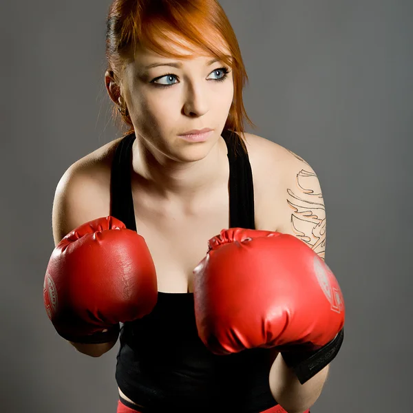 Boxeador en entrenamiento — Foto de Stock