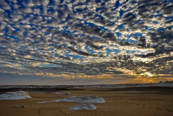 Захід сонця в пустелі — стокове фото