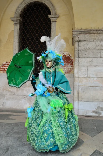 Neidentifikovaných Maskované Osoby Kostýmu Náměstí Svatého Marka Karneval Benátky Březen — Stock fotografie