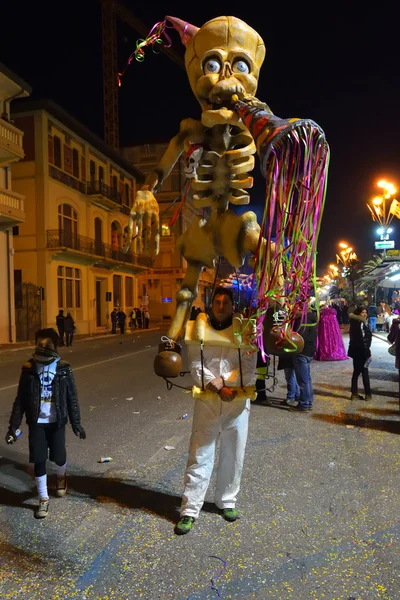 Carnavalul de noapte din Viareggio — Fotografie, imagine de stoc