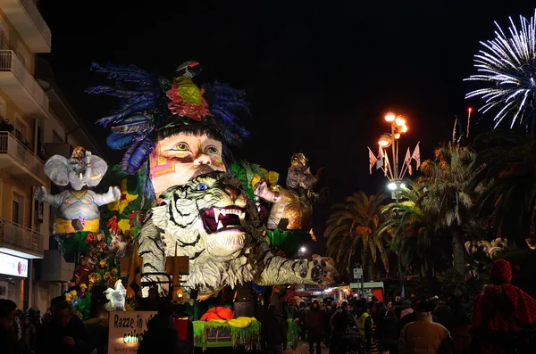 Night carnival of Viareggio — Stock Photo, Image