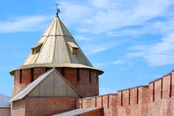Torre Metropolitana nella fortezza di Novgorod . — Foto Stock