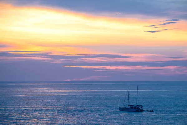 Yacht e tramonto — Foto Stock