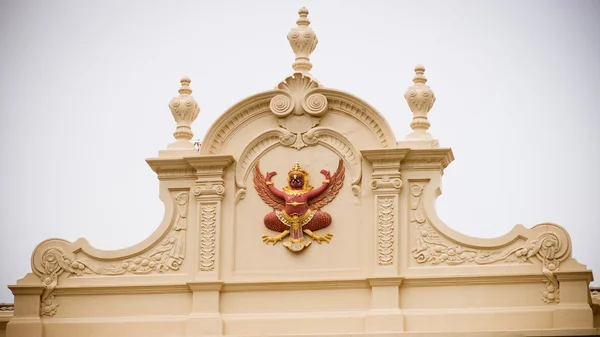 Garuda emblema — Fotografia de Stock