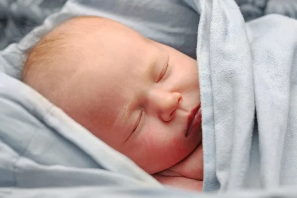 Sono recém-nascido — Fotografia de Stock