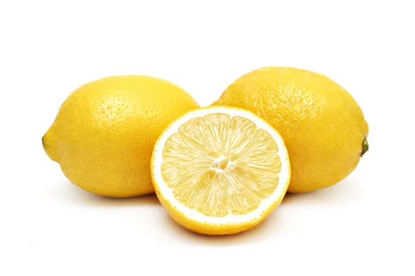 Zitronen isoliert — Stockfoto