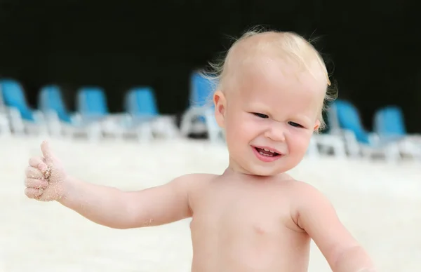 Baby on a beach — Stock Photo, Image