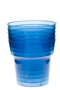 Grup renkli plastik gözlük