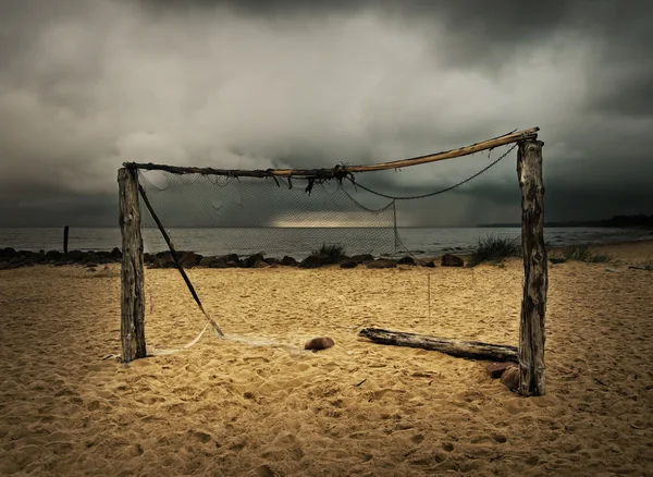 Voetbal doelen op het strand — Stockfoto