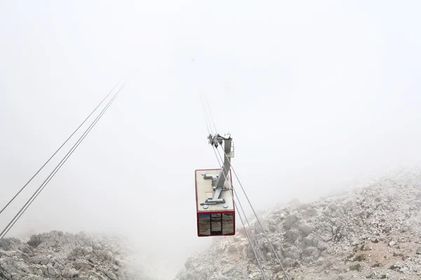 Aerial cableway — Stock Photo, Image