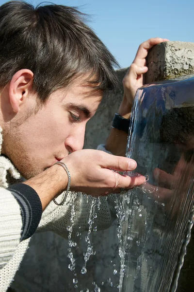 Refreshment from water fountain
