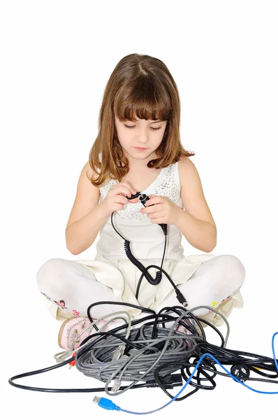 Çocuk bir elektrik kablosu ile — Stok fotoğraf