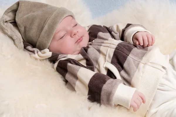Adorable slapende baby — Stockfoto