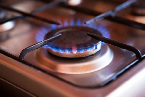 Földgázt égető a konyhában — Stock Fotó