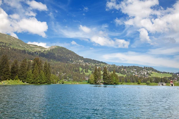 Petit lac alpin — Photo