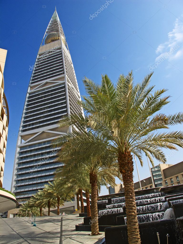 Al Faisaliah Centre l RIYADH l 267m l 30fl | Page 13 | SkyscraperCity Forum