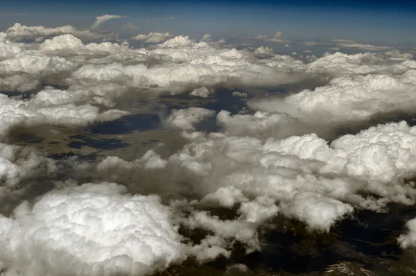 Vista de nube de montaña Ariel —  Fotos de Stock