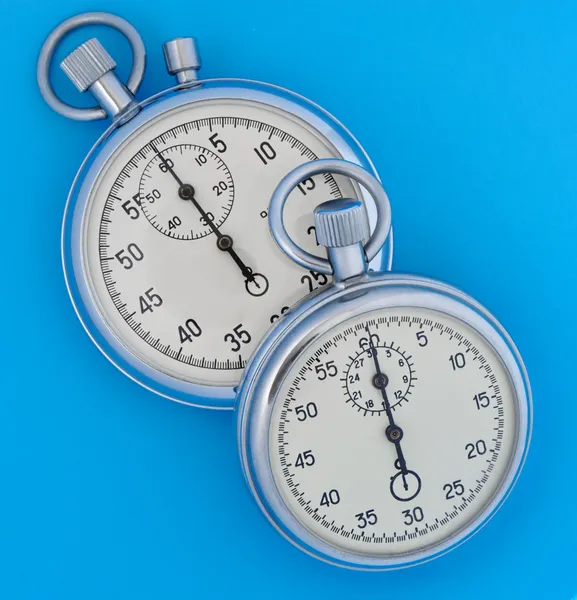 Deux chronomètre sur bleu — Photo
