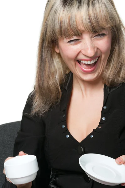 Die lachende Geschäftsfrau mit der Tasse Kaffee — Stockfoto