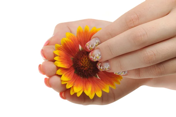 Nagelkunst und Blume — Stockfoto