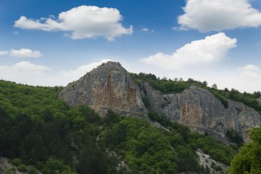 dağlar ve gökyüzü