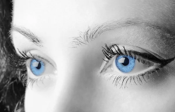 Female blue eyes — Stock Photo, Image