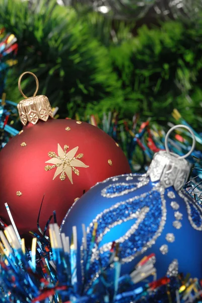 Vánoční pozadí s kůží strom — Stock fotografie