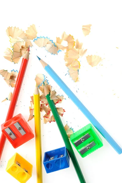Barva tužka a ořezávátko s holení色の鉛筆と、シェービングを削り — Stock fotografie