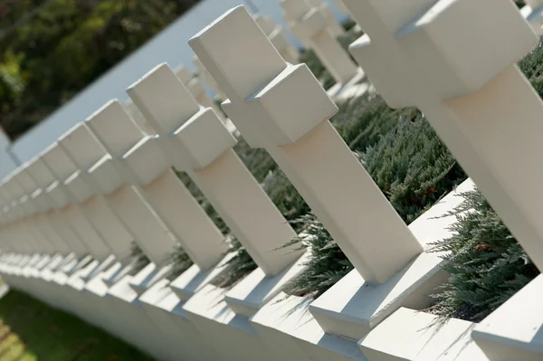 Военное кладбище — стоковое фото