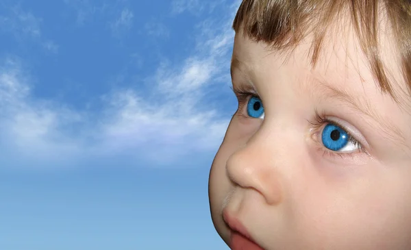 Глаза ребенка — стоковое фото