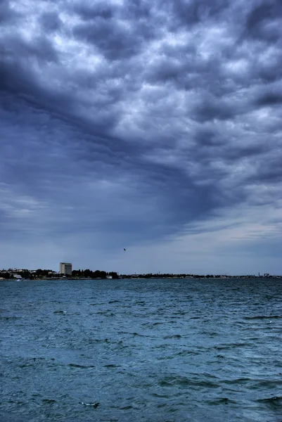海の上の幻想的な雲 — ストック写真