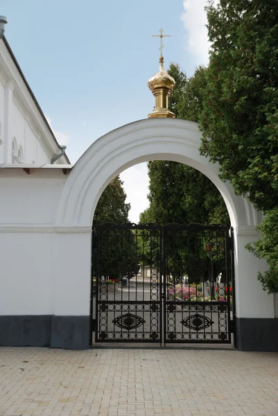 Porta de entrada na igreja — Fotografia de Stock