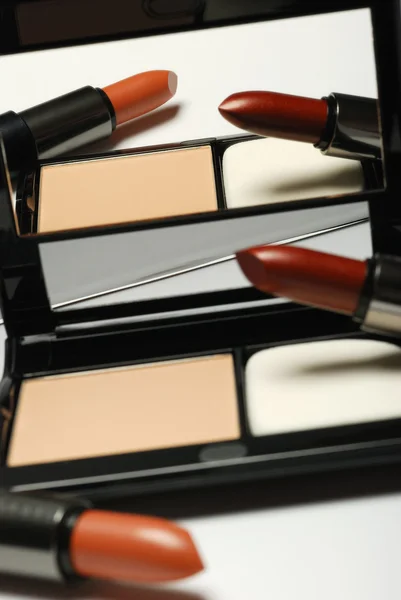 Lipstick and powder — Stock Photo, Image