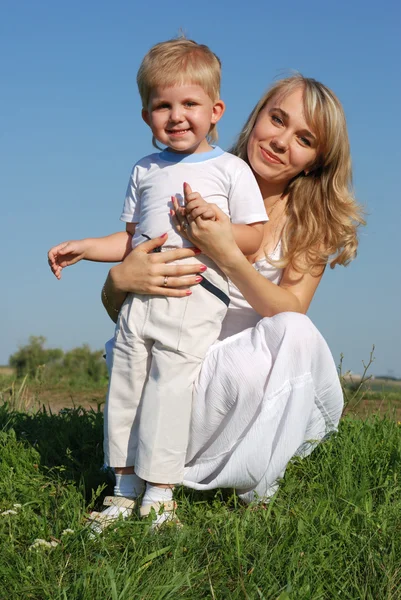 Matka a syn blondýnka — Stock fotografie