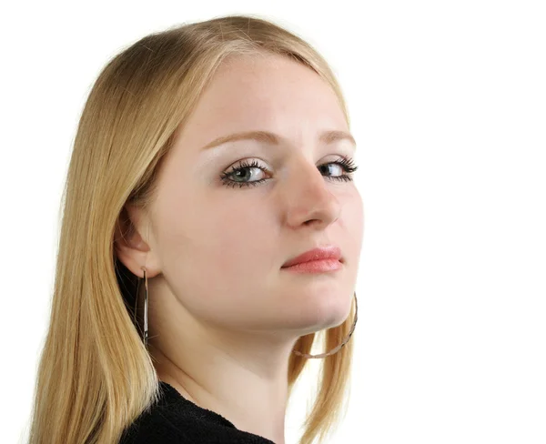 Портрет красивой молодой девушки блондинки — стоковое фото