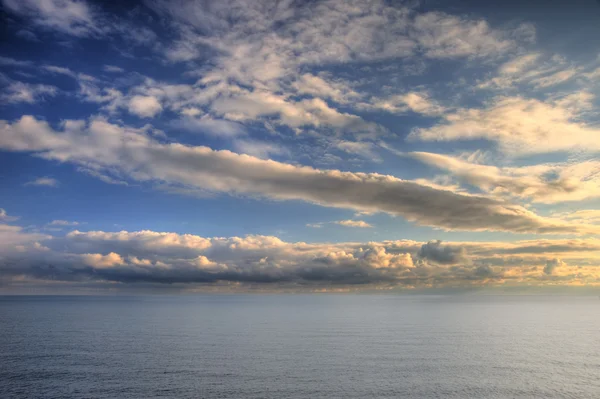 海与天， — 图库照片