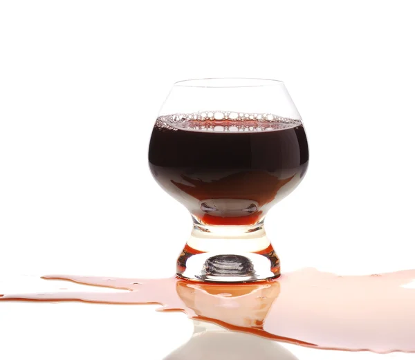 Пролитое красное вино — стоковое фото