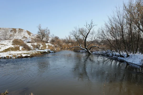 Jarní řeka — Stock fotografie