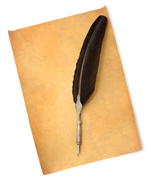 Πένα φτερό ένα παλιό χαρτί — Φωτογραφία Αρχείου