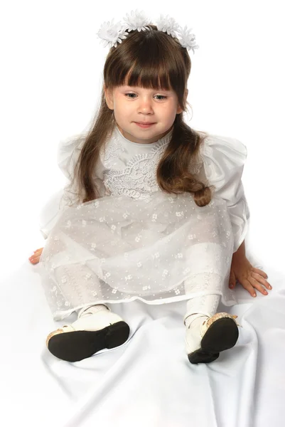 Flickan i en vit klänning — Stockfoto