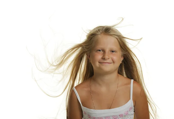 Красива дівчина білявка з літаючим волоссям — стокове фото